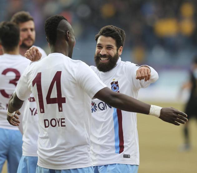 Olcay Şahan Twitterı salladı