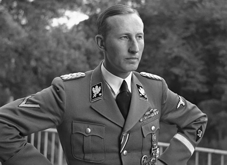 En az Hitler kadar kötü 14 Nazi