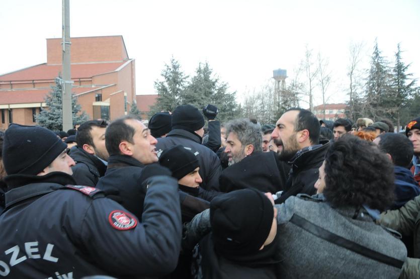 Anadolu Üniversitesinde arbede