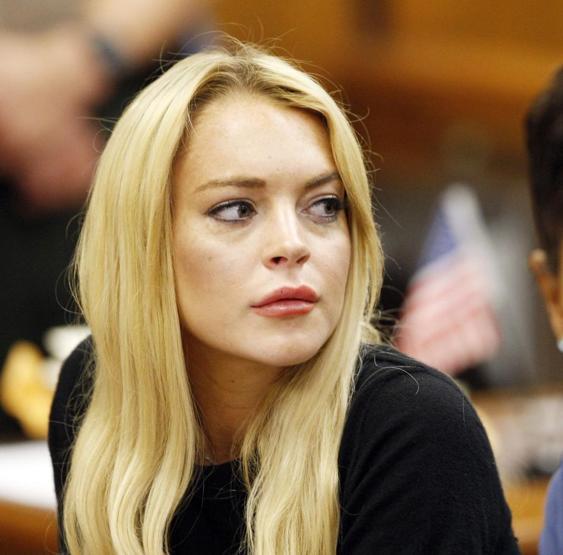 Lindsay Lohan ülkesine dönmekten korkuyor