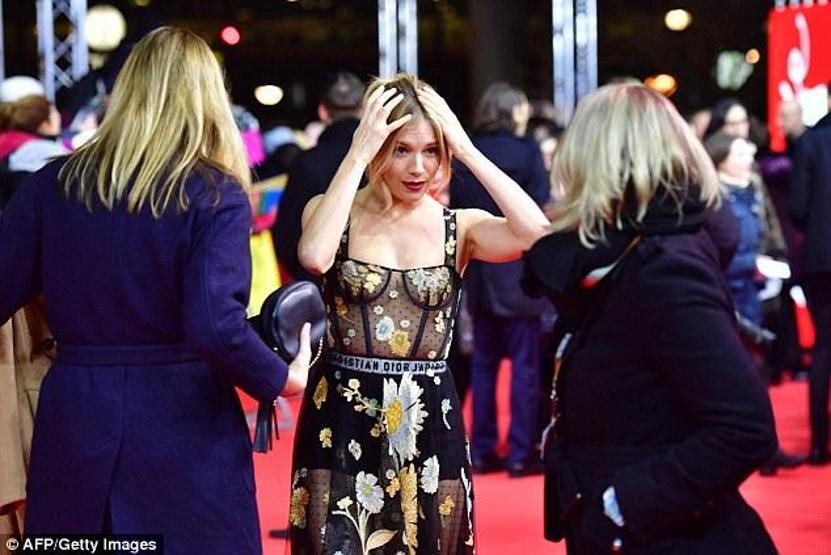 Sienna Millerdan transparan tercih
