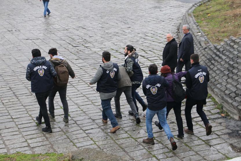 İstanbul Üniversitesinde gerginlik