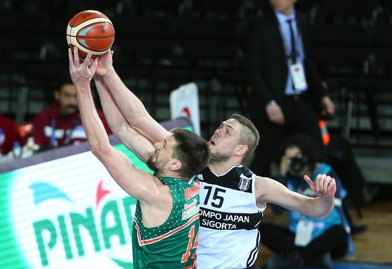 Beşiktaş Türkiye Kupasına veda etti, Banvit turladı