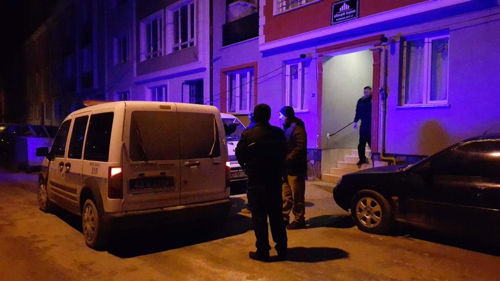 Evde, şüphe çeken gizli ilişki cinayeti