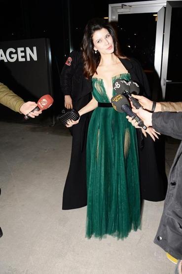 Beren Saatin kıyafeti o yıldızla aynıymış