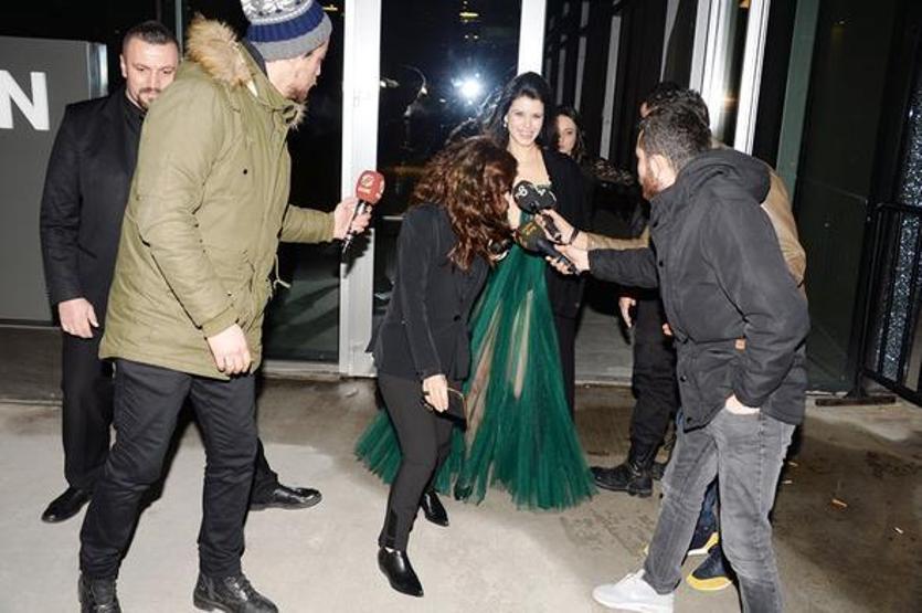 Beren Saatin kıyafeti o yıldızla aynıymış