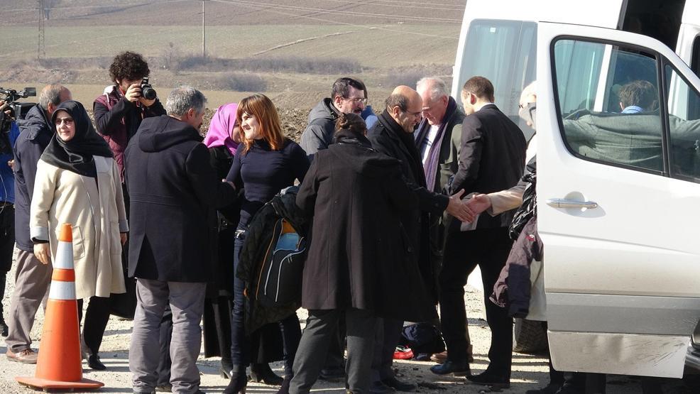 Demirtaşı görmeye gelen Avrupa Parlamentosu vekillerine izin verilmedi