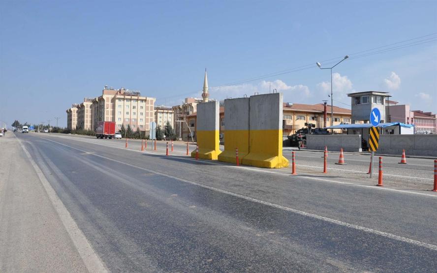Gaziantepte olası terör saldırılarına karşı beton bloklu önlem