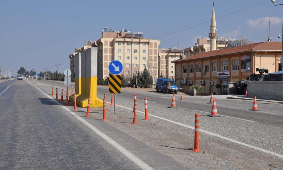 Gaziantepte olası terör saldırılarına karşı beton bloklu önlem