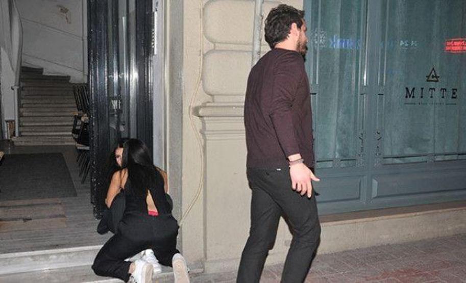 Ünlü oyuncu kız arkadaşını bırakıp kaçtı