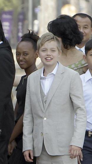 Angelina Jolienin yeni filminin galasına çocukları damga vurdu