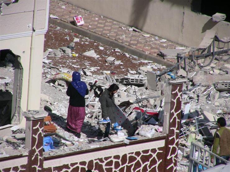 Viranşehirde yaralar sarılıyor