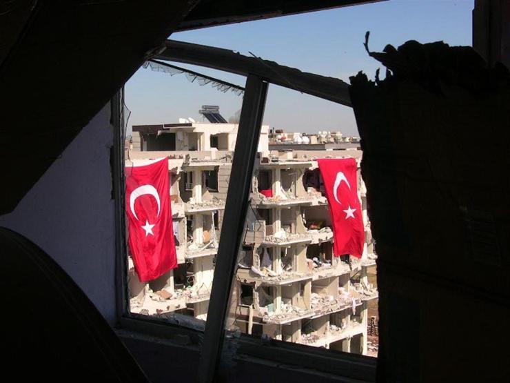 Viranşehirde yaralar sarılıyor