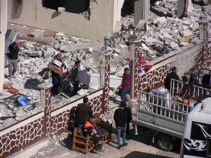 Viranşehirde yaralar sarılıyor