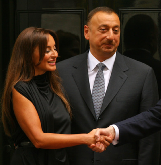 Aliyev, karısını cumhurbaşkanı yardımcısı olarak atadı