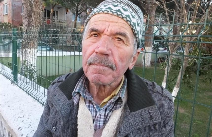 Çevreci dede her gün sokakları temizliyor