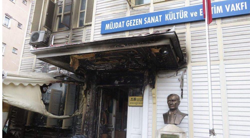 Müjdat Gezen Sanat Merkezini yakan şüpheliyle ilgili Validen açıklama