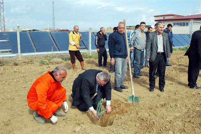 Çiftlik gibi cezaevi