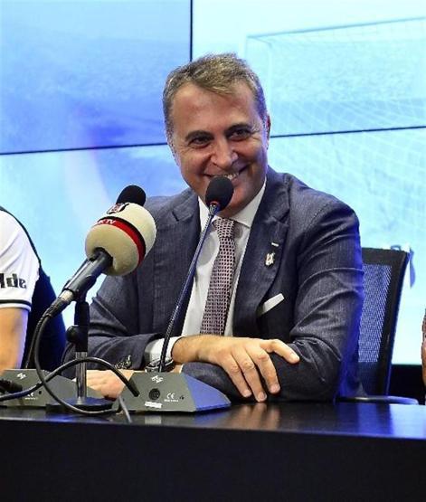 Fikret Orman bombaladı: Van Persie bizde olsa...