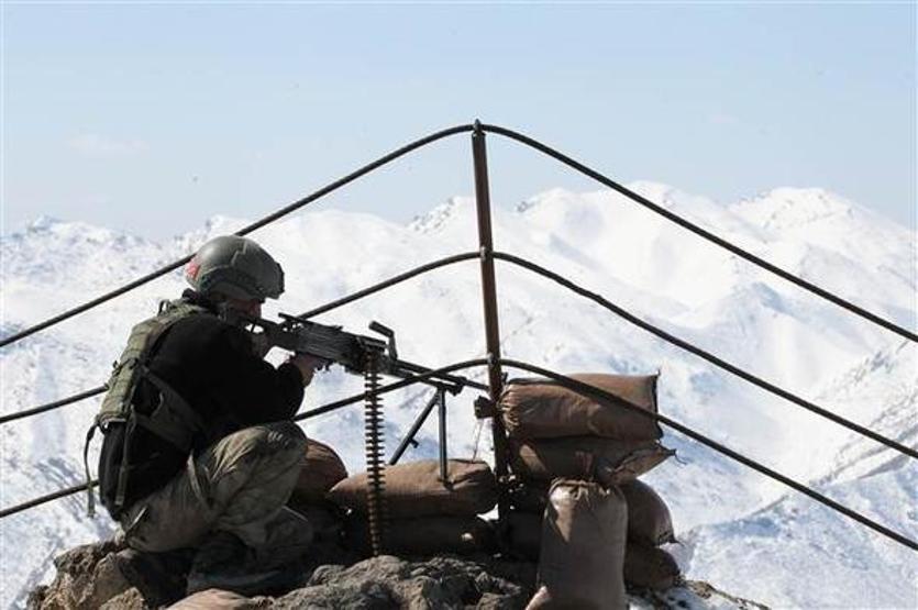 Asker Kaletepeye üs kurdu