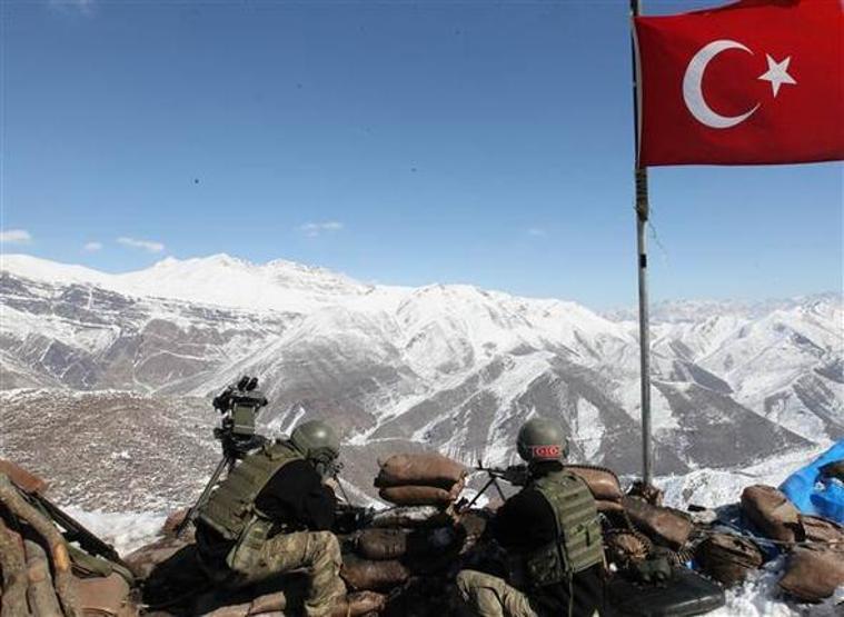 Asker Kaletepeye üs kurdu