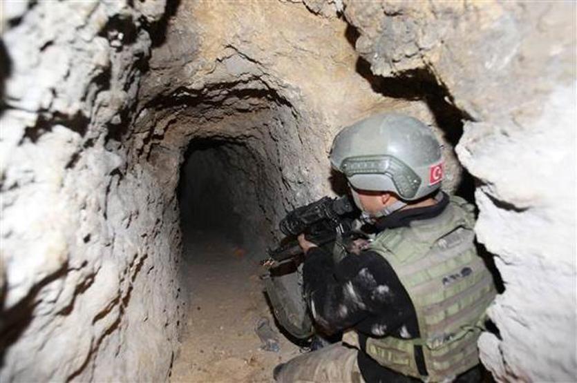 Asker Kaletepeye üs kurdu