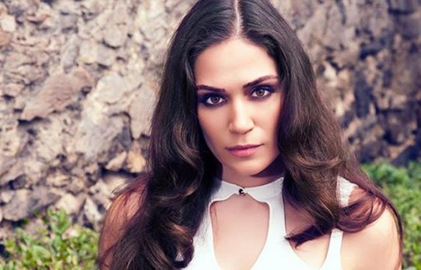 Özge Borak Van Dammea rakip oldu