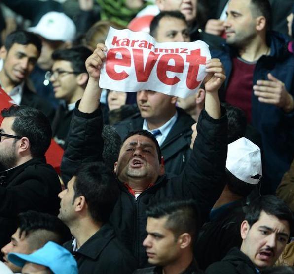 AK Parti Evet kampanyasından kareler