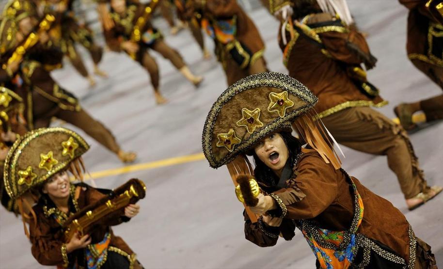 Brezilyada karnaval rüzgarı başladı
