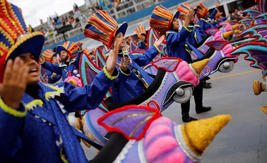 Brezilyada karnaval rüzgarı başladı