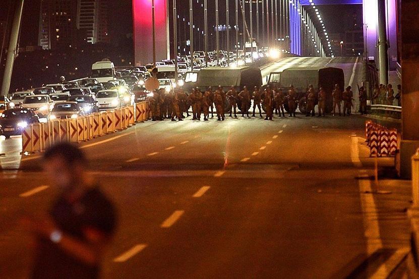 FETÖden çocuklara kağıt havlu testi