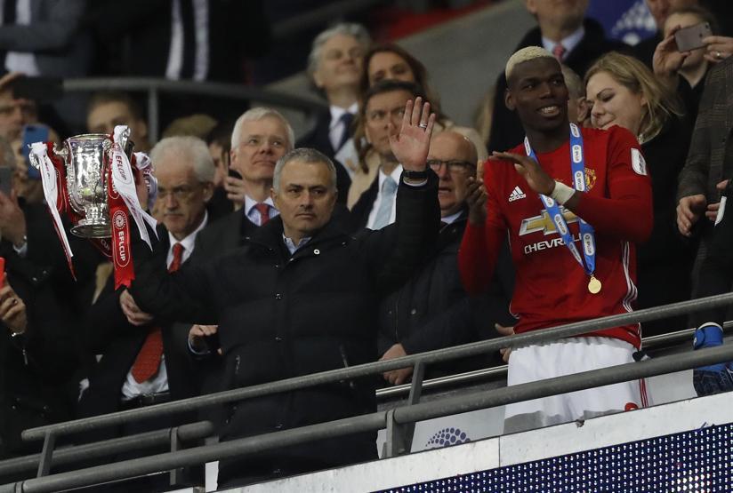 Manchester United kupasını aldı