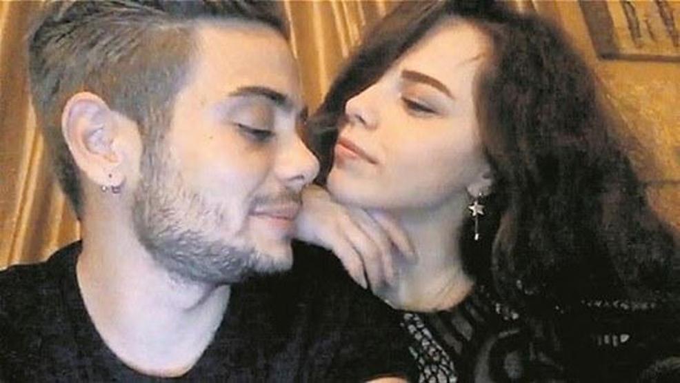 Rüzgar Erkoçlar ve Tuğba Beyazoğlu nişanlandı