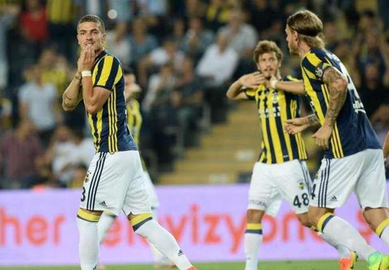 Fenerbahçede savunma hattı değişiyor