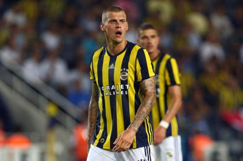 Fenerbahçede savunma hattı değişiyor
