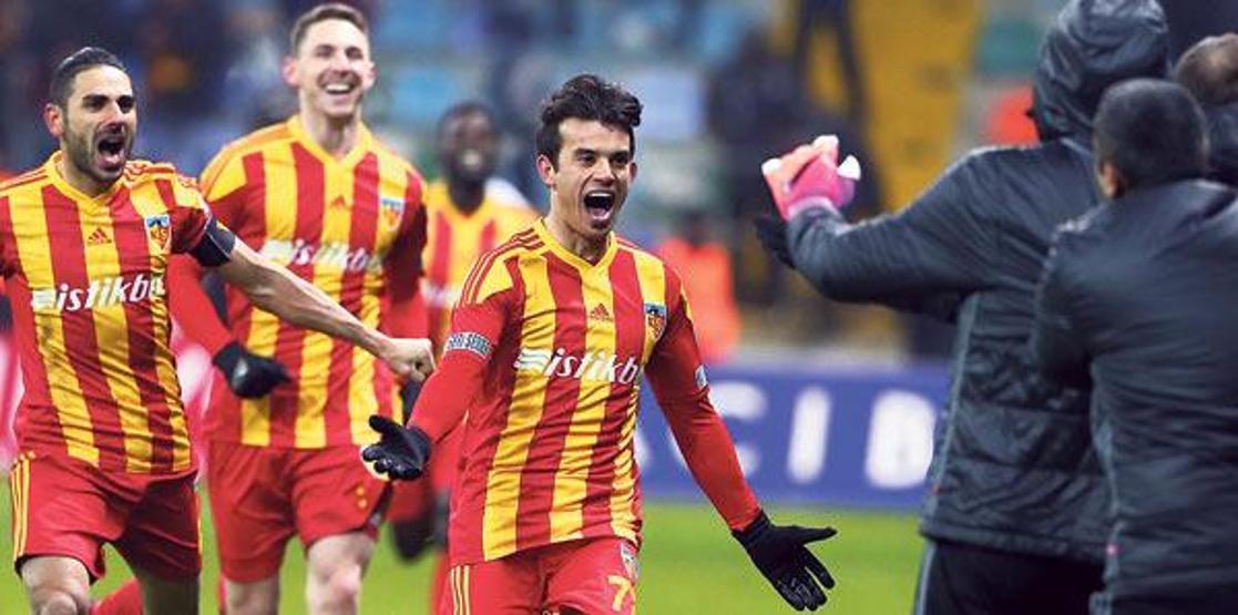 Fenerbahçenin performansı Fatih Terimi düşündürüyor