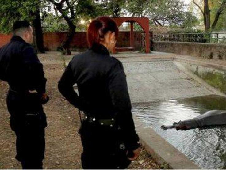 Kafesinde vahşice saldırıya uğradı