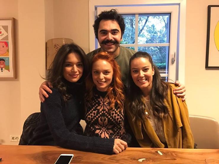 Yeni filmi için kadın kılığına girdi