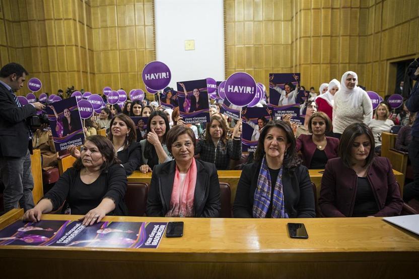 HDPli vekil: Merve Kavakçıyı kürsüye çıkarmayan zihniyetle Yüksekdağa sessiz kalan zihniyet aynıdır