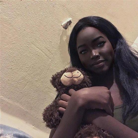 Onun lakabı: Siyah Barbie