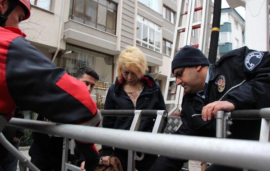 Sevgilisinin şiddetine uğrayan kadını itfaiye kurtardı