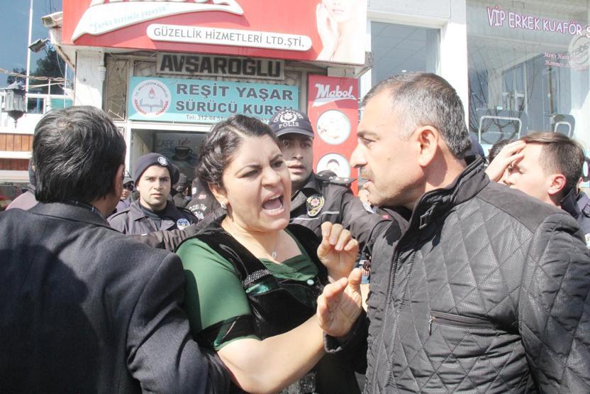 Şanlıurfada kadınlara polis müdahalesi: 21 gözaltı