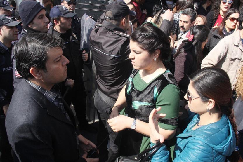 Şanlıurfada kadınlara polis müdahalesi: 21 gözaltı
