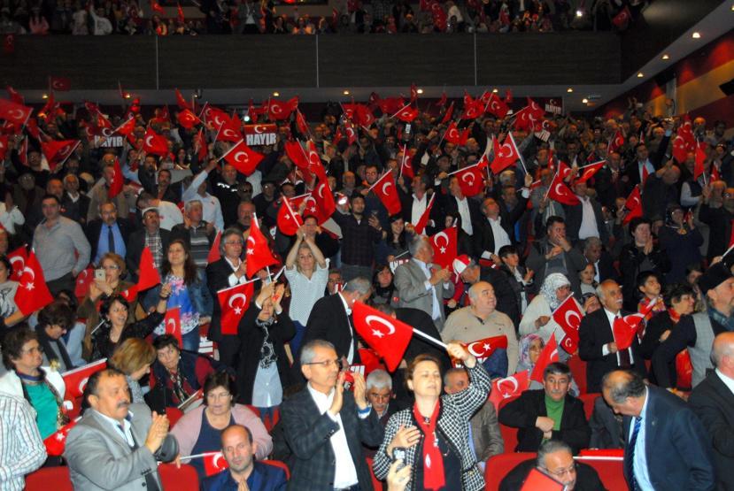 Meral Akşenerin panelinde izdiham