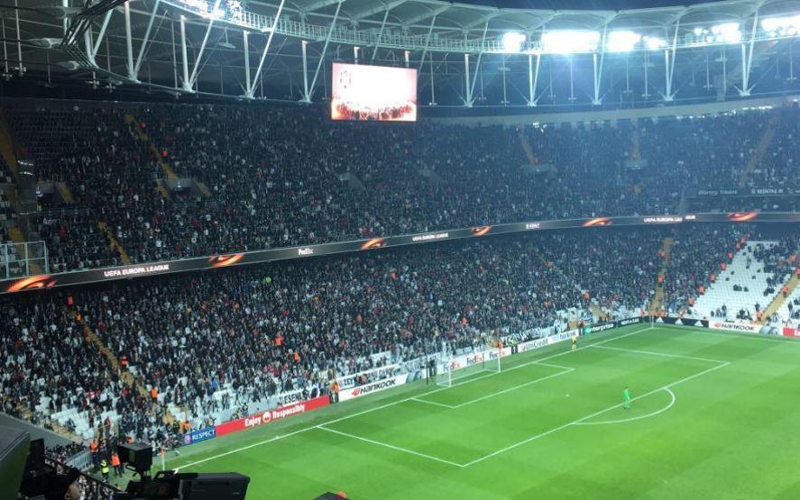 Vodafone Arenanın sürpriz konukları İçerde dizi ekibi