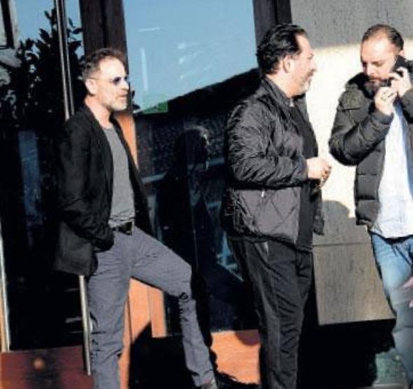 Cem Yılmaz yeni filmi için Ajda Pekkanla görüştü