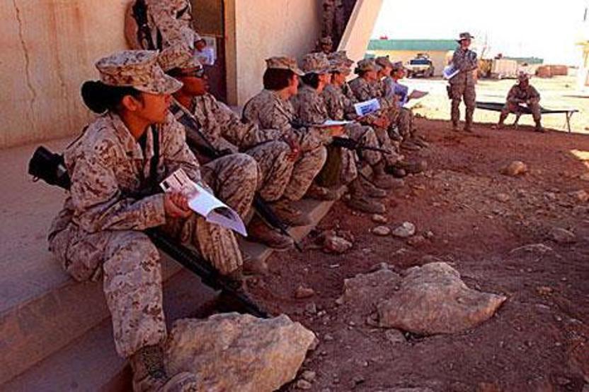 ABD Ordusundan yüzlerce kadın askerin çıplak fotoğrafları internette