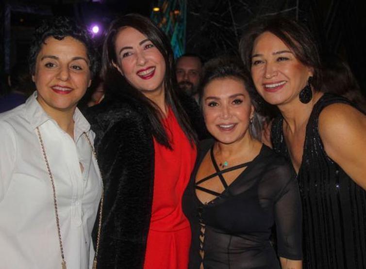 Yonca Evcimik’in direk dansı olay yarattı