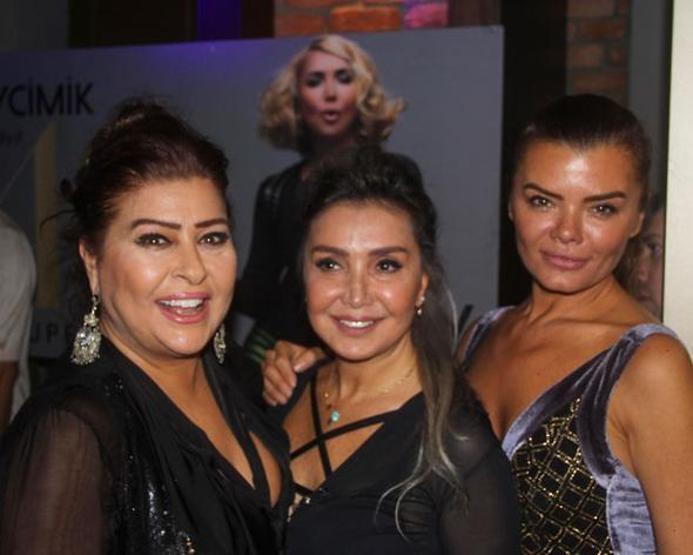 Yonca Evcimik’in direk dansı olay yarattı