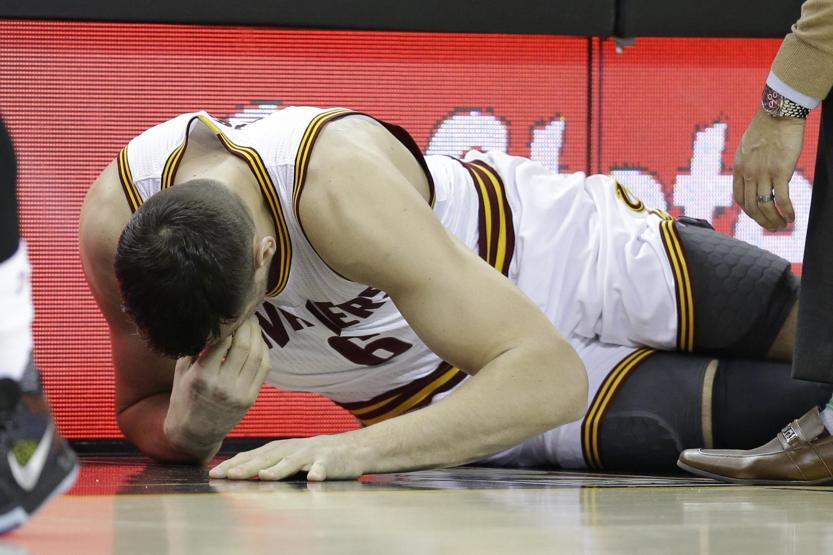 Andrew Bogut ilk maçında sezonu kapattı